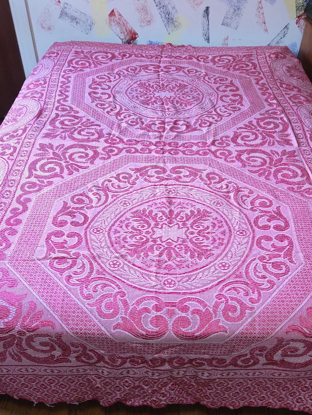 Vtg. Red Decorative Medallion Bedspread - Unbranded Full Size